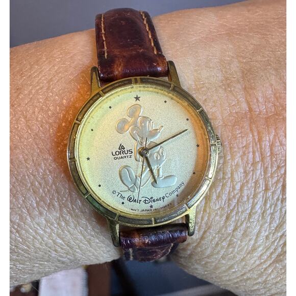 DISNEY MICKEY MOUSE WATCHES -LOT OF TWO - Picture 5 of 8